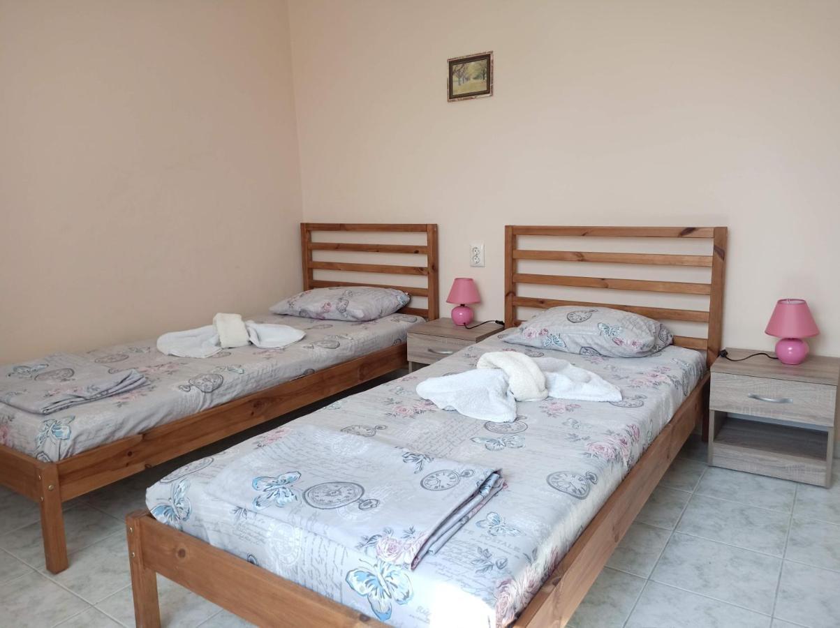 Guest House 51 Kranevo Bagian luar foto